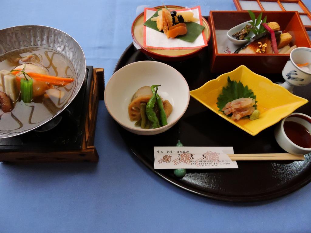 Hikone Station Hotel Bagian luar foto