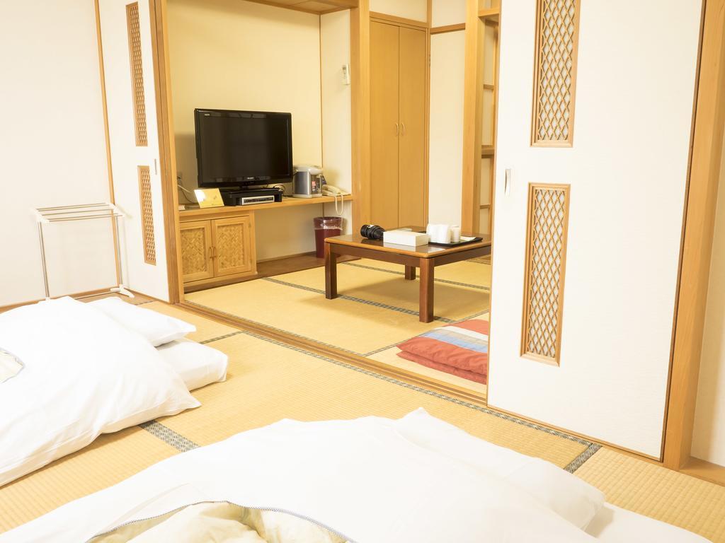 Hikone Station Hotel Bagian luar foto